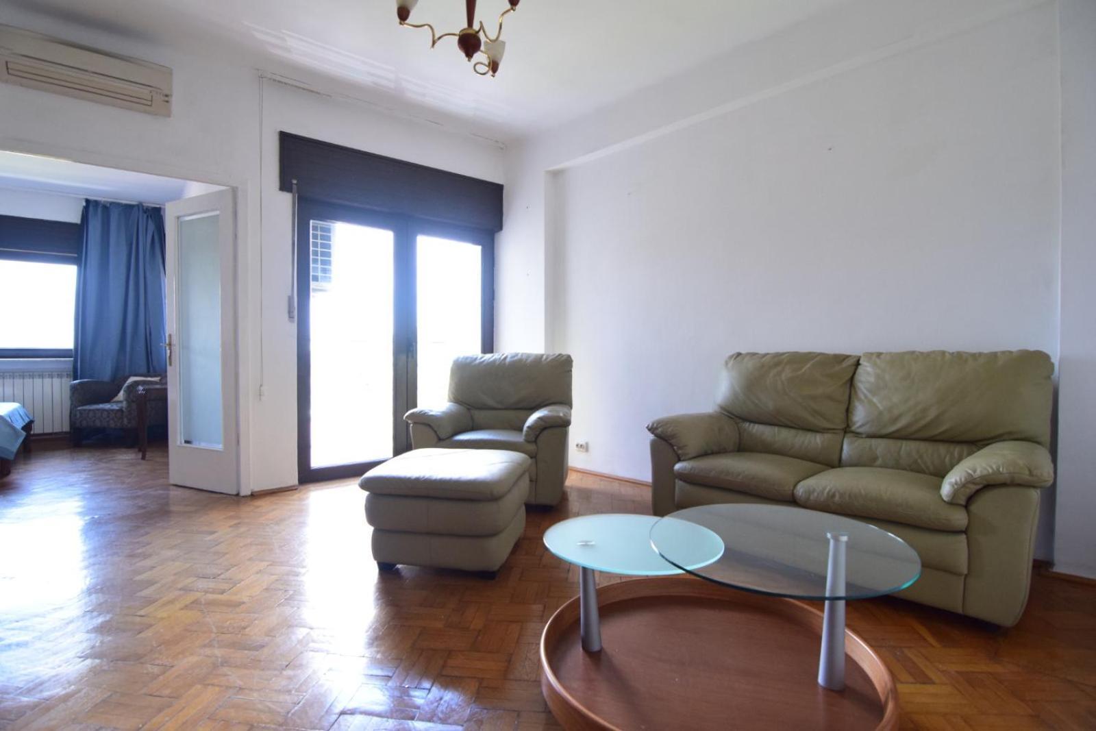 Apartment Eminescu 36 *